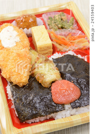 おいしい白身魚フライ海苔弁当 おいしい白身魚フライ海苔弁当 24559403