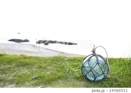 ガラスの浮き球 24560551