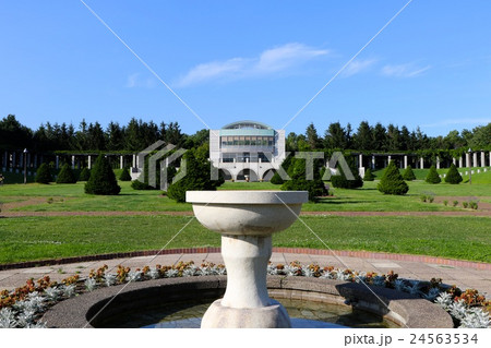 展望ラウンジとサンクガーデン・前田森林公園 展望ラウンジとサンクガーデン・前田森林公園 24563534