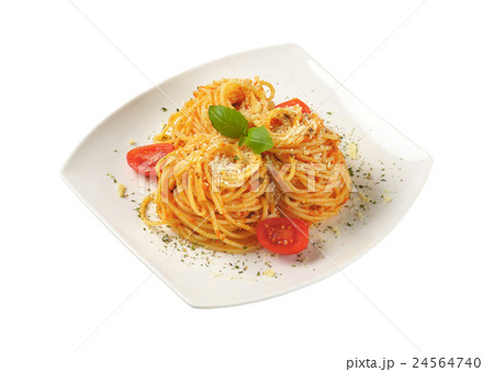 spaghetti with tomato pesto and parmesan 24564740