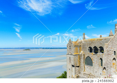 モンサンミシェルより周囲の景観を望む 24566902