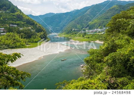 浅尾(あさお)沈下橋(高知県仁淀川) 浅尾(あさお)沈下橋(高知県仁淀川) 24568498