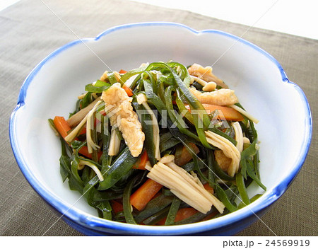 エノキと切り昆布のおいしい煮物 24569919
