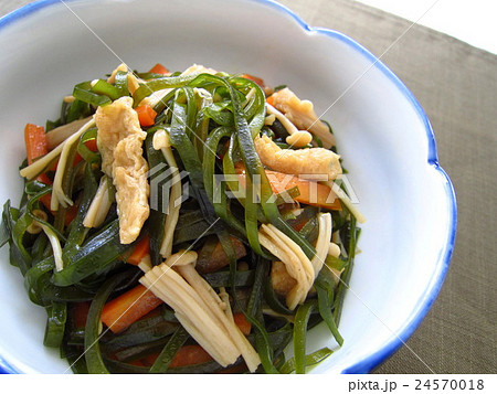 エノキと切り昆布のおいしい煮物 エノキと切り昆布のおいしい煮物 24570018
