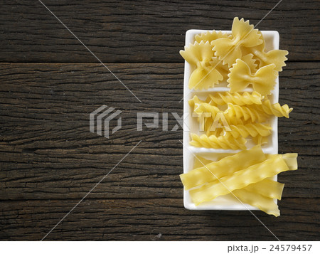 pasta pasta 24579457