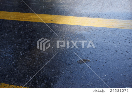 raining raining 24581073