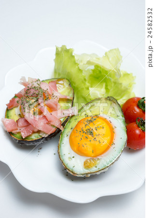 アボカドエッグボード 24582532