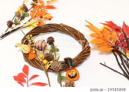 手作りハロウィンリース 手作りハロウィンリース 24583806