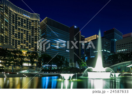 東京 丸の内 和田倉噴水公園の夜景 東京 丸の内 和田倉噴水公園の夜景 24587633