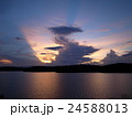 夕暮れ 24588013
