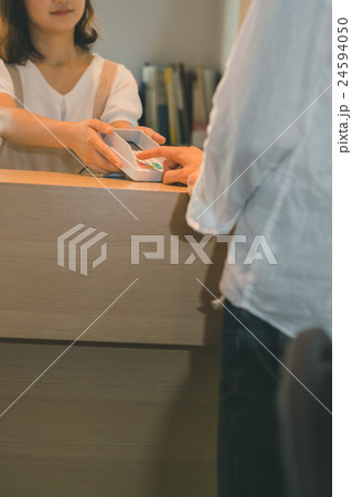 shopping complex 撮影協力:TENOHA DAIKANYAMA shopping complex 撮影協力:TENOHA DAIKANYAMA 24594050