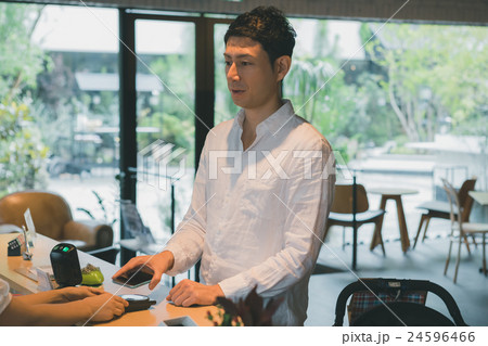shopping complex　　　　　撮影協力：TENOHA DAIKANYAMA 24596466