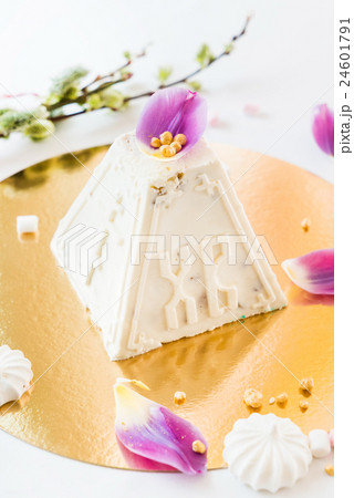Easter dessert Easter dessert 24601791