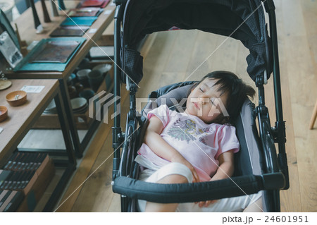 shopping complex　　　　　撮影協力：TENOHA DAIKANYAMA 24601951