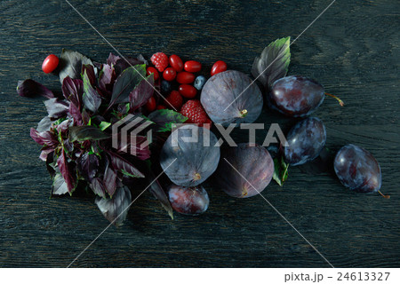 basil, rries and ripe 24613327