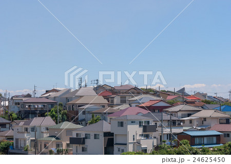 丘陵地の住宅 24625450