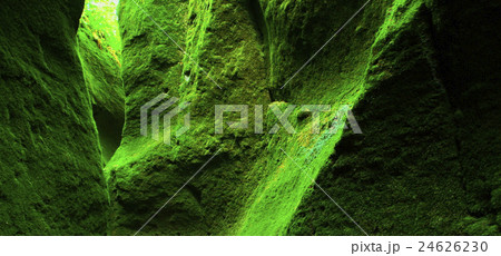 支笏湖の絶景は苔の洞門の写真素材