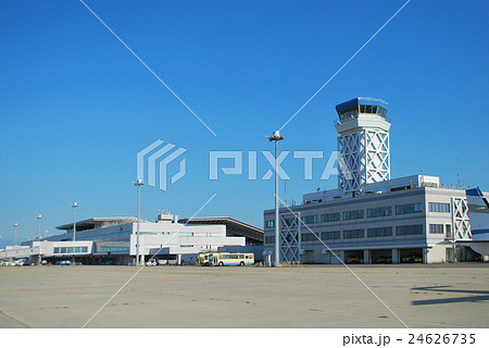 新潟空港ターミナル、エプロン側より 新潟空港ターミナル、エプロン側より 24626735