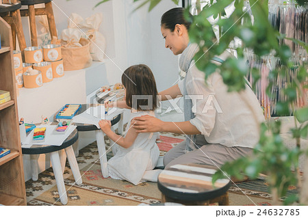shopping complex　　　　　撮影協力：TENOHA DAIKANYAMA 24632785
