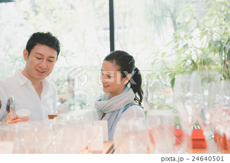 shopping complex 撮影協力:TENOHA DAIKANYAMA shopping complex 撮影協力:TENOHA DAIKANYAMA 24640501