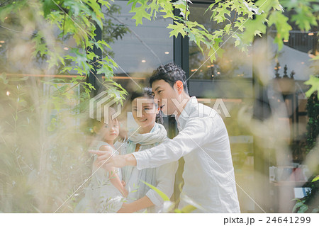 shopping complex　　　　　撮影協力：TENOHA DAIKANYAMA 24641299