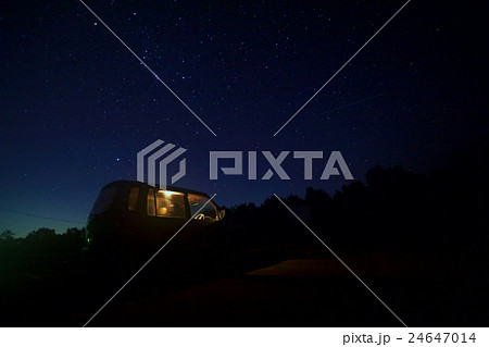 真夜中のドライブで見つけた星空 24647014