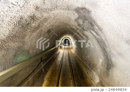 salt mine corridor 24649834