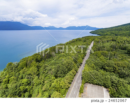 支笏湖の湖畔（空撮） 24652067