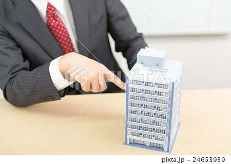 サラリーマン、投資 24653939