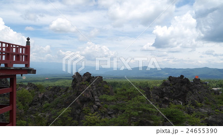 溶岩の芸術　鬼押出し園　浅間山　観音堂　上信越高原　国立公園　麓 24655390