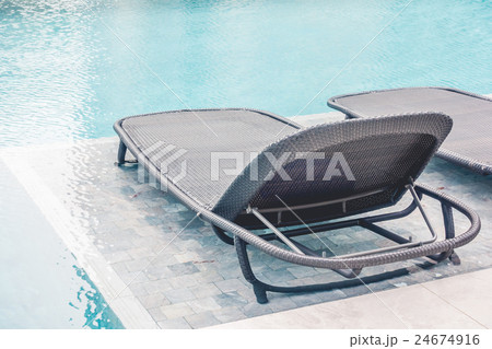Pool chair 24674916