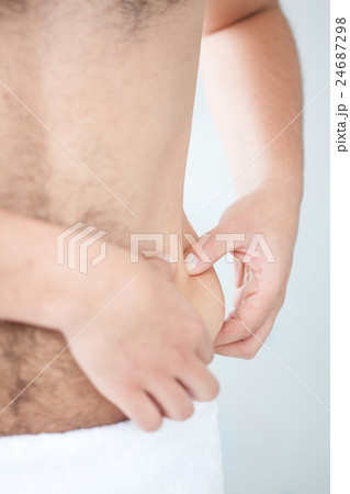 Localized fat in man abdomen Localized fat in man abdomen 24687298