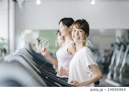 フィットネスジム 24690964