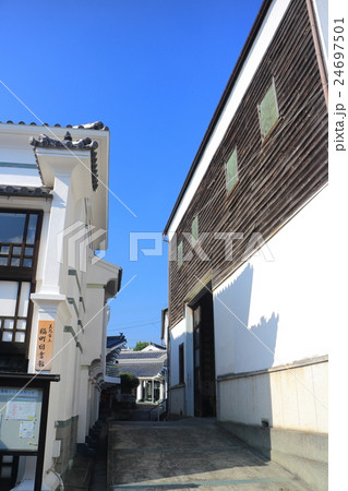 うだつの町並み（美馬市立脇町図書館） 24697501