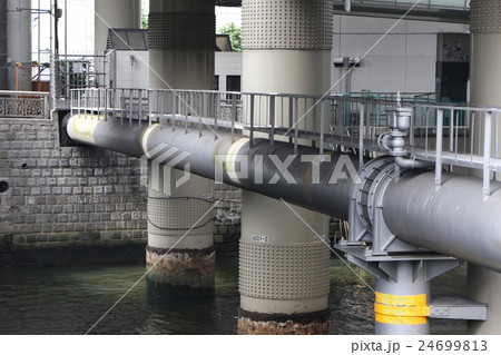 東京都水道局の水道管 24699813