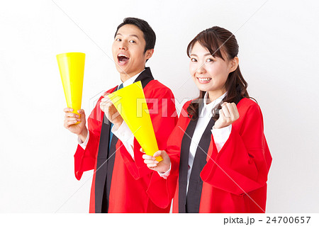 ハッピを着た男女販売員 ハッピを着た男女販売員 24700657