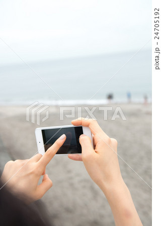 湘南海岸 カメラ 女性 湘南海岸 カメラ 女性 24705192