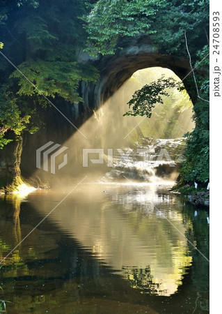 濃溝の滝 ハート型をした光の風景 濃溝の滝 ハート型をした光の風景 24708593