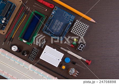Robot made on base of micro controller. Robot made on base of micro controller. 24708898