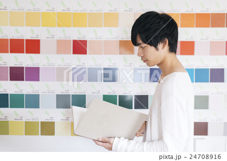 デザイナー 24708916