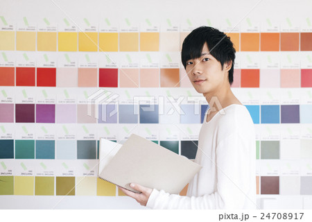 デザイナー 24708917