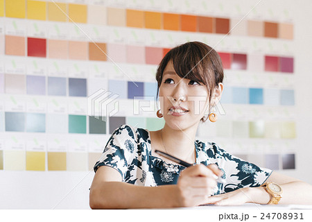 デザイナー 24708931