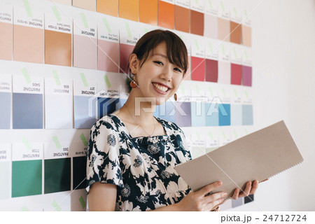 デザイナー デザイナー 24712724