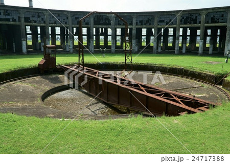 JR九州九大本線 豊後森駅に在る機関庫と転車台 JR九州九大本線 豊後森駅に在る機関庫と転車台 24717388
