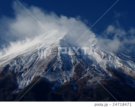 梨ケ原初冬の富士 24718471