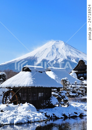 絵画/タペストリー忍野八海から見た富士山