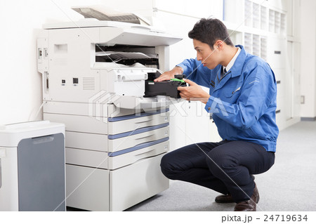 コピー機のメンテナンス 24719634