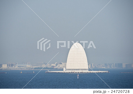 風の塔 東京湾アクアライン 川崎人工島の写真素材