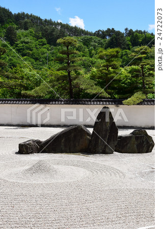 枯山水の石庭 24722073