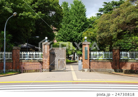 東京藝術大学音楽学部正門（東京都台東区上野公園） 24730818